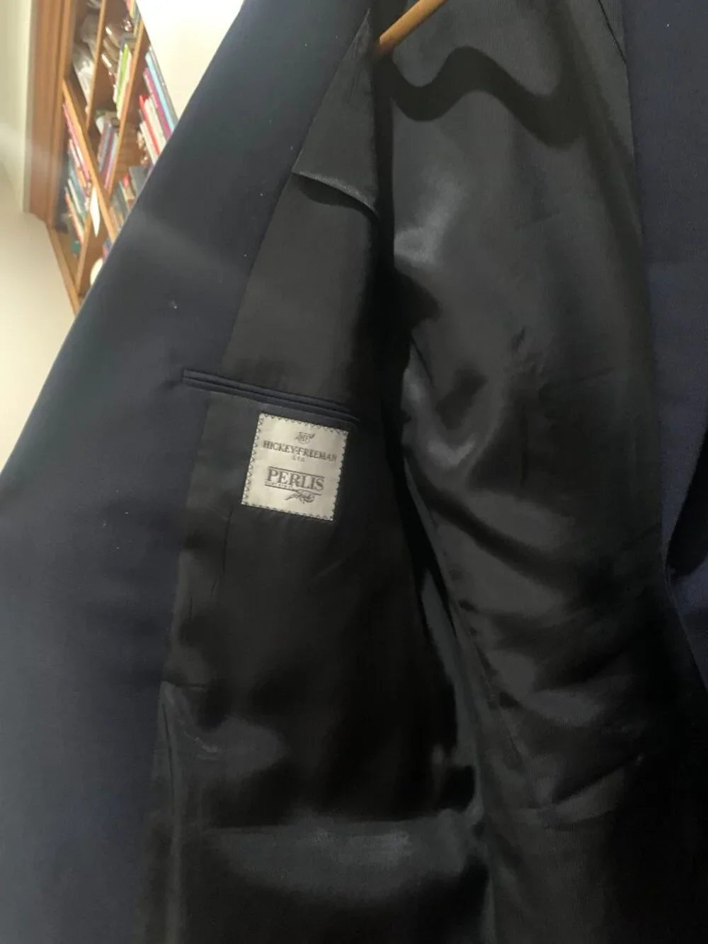 Share Hickey-Freeman Perlis Navy Blazer 42R Pre-Owned